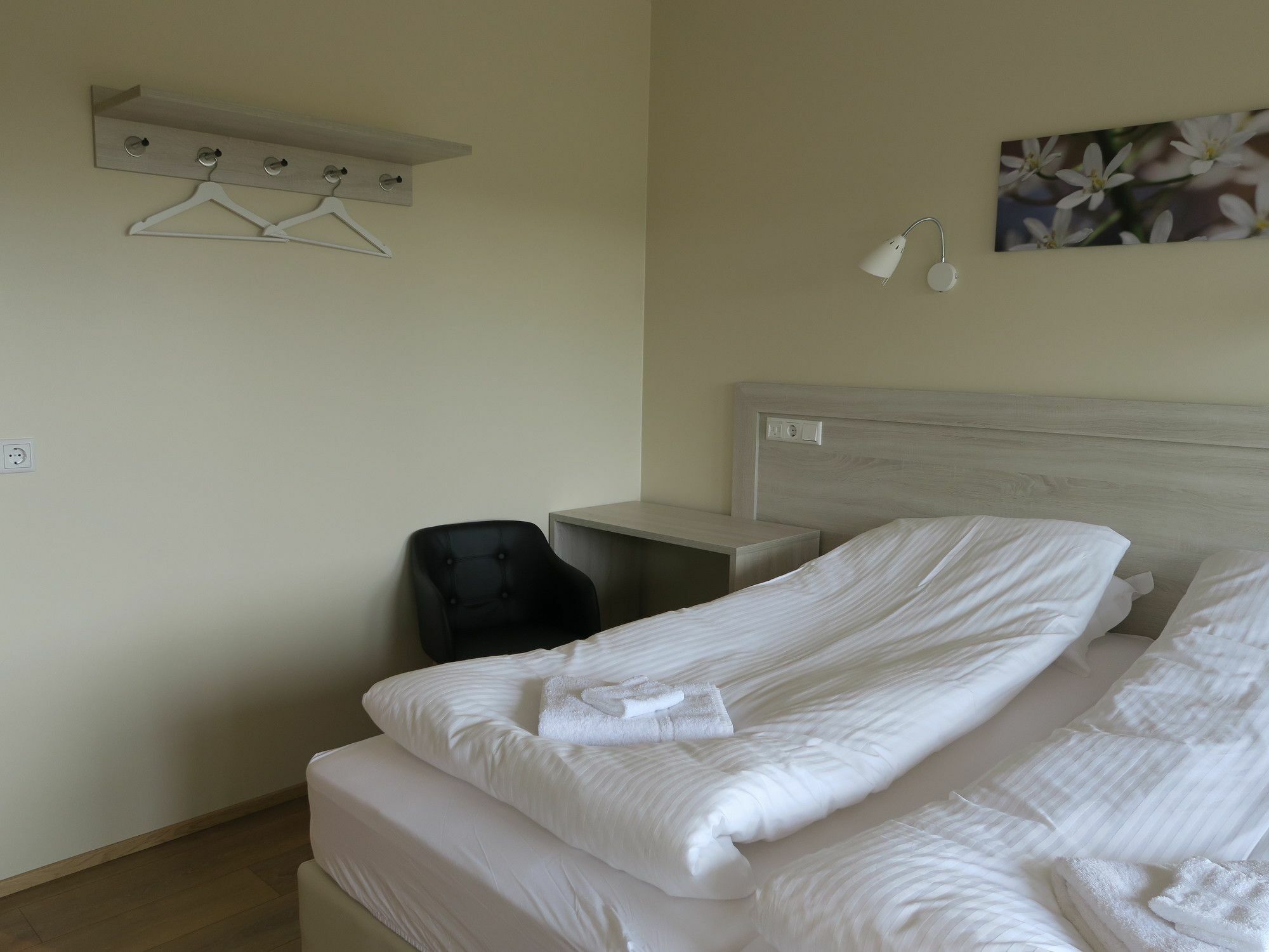 Dilksnes Guesthouse ホプン エクステリア 写真